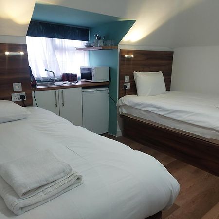 Heathrow-Windsor Guest House Слау Экстерьер фото