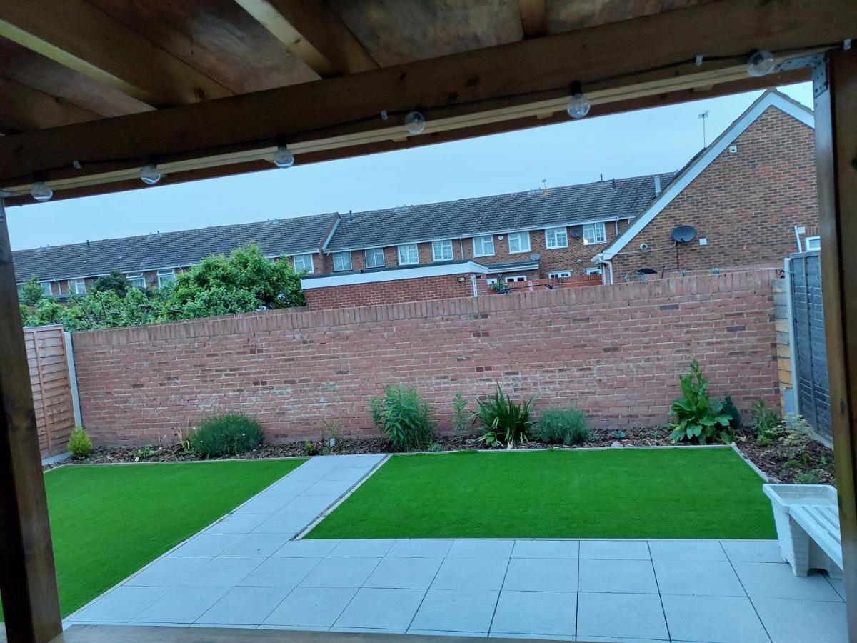 Heathrow-Windsor Guest House Слау Экстерьер фото