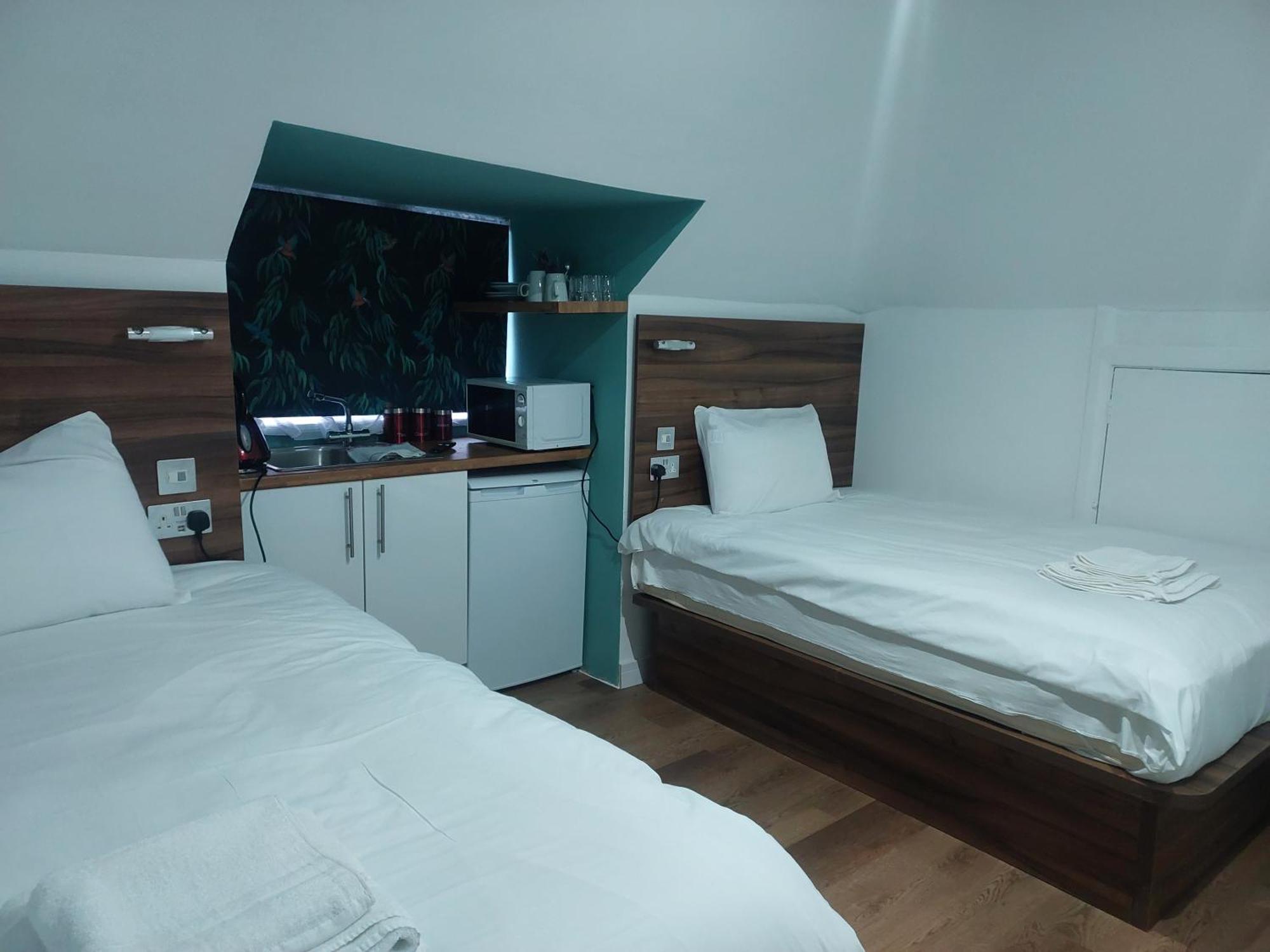 Heathrow-Windsor Guest House Слау Экстерьер фото
