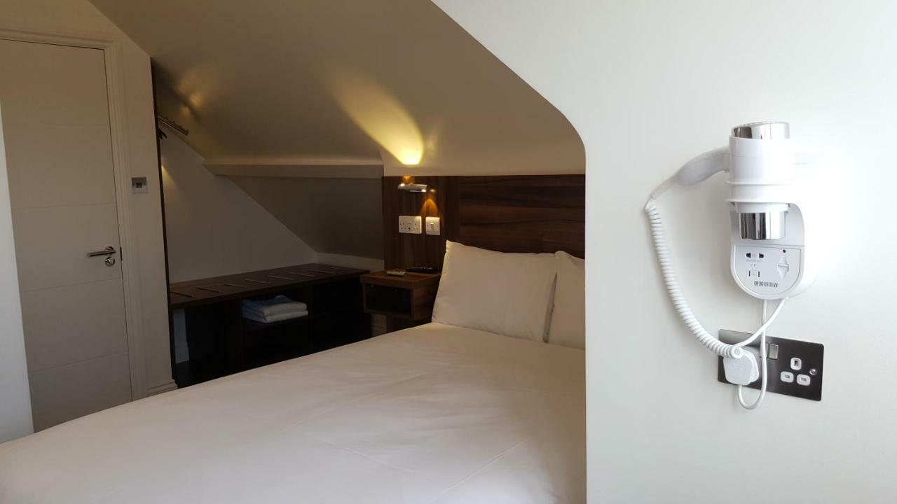 Heathrow-Windsor Guest House Слау Экстерьер фото