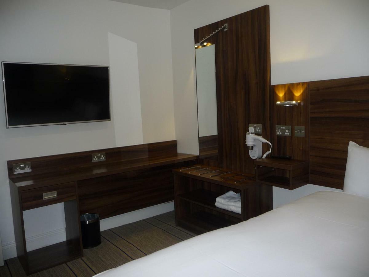 Heathrow-Windsor Guest House Слау Экстерьер фото
