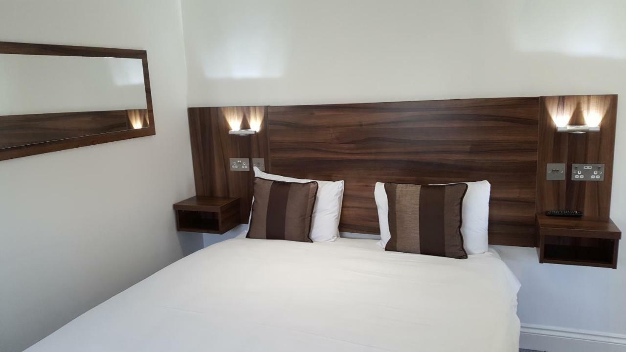 Heathrow-Windsor Guest House Слау Экстерьер фото