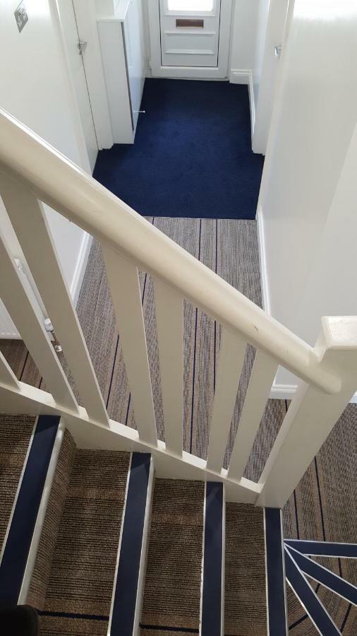 Heathrow-Windsor Guest House Слау Экстерьер фото