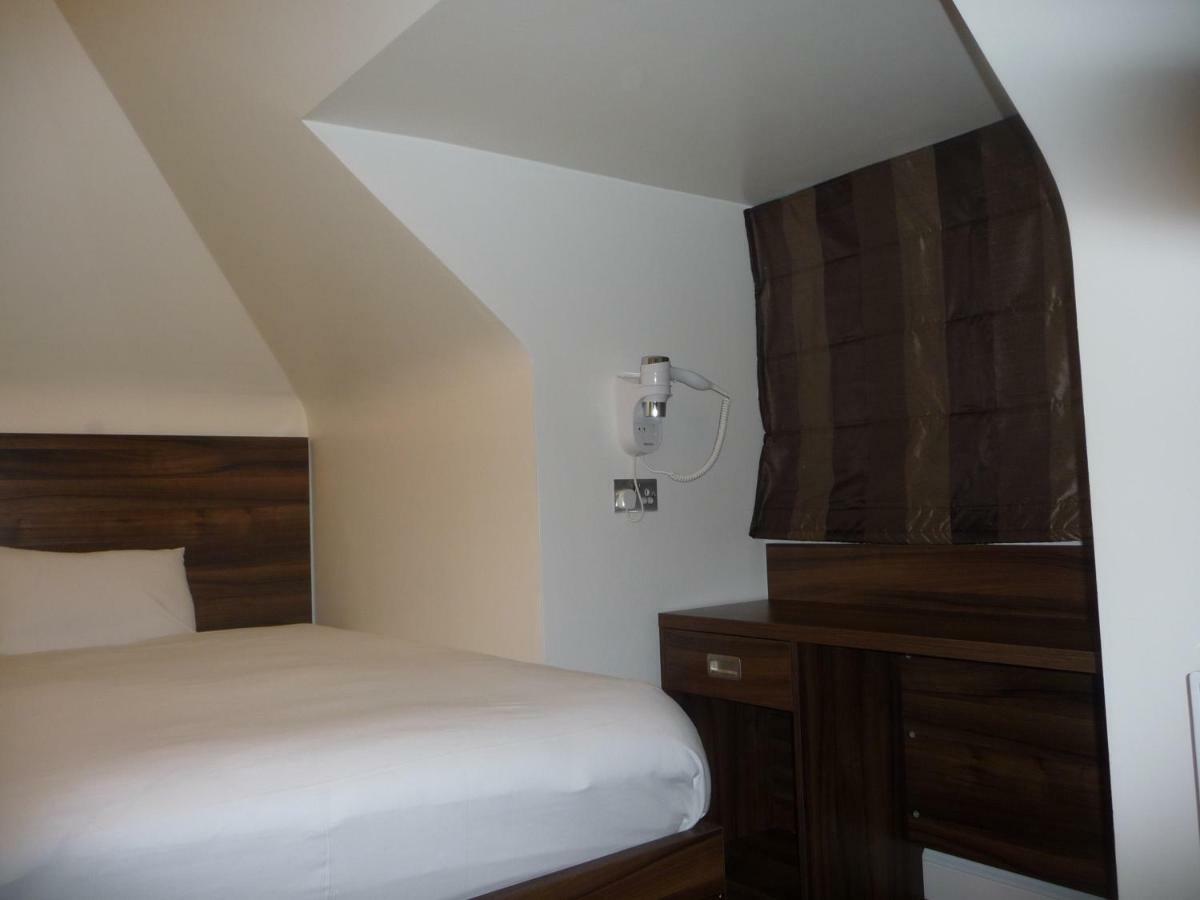 Heathrow-Windsor Guest House Слау Экстерьер фото